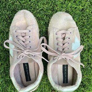 STEVE MADDEN Women’s Leather and Suede shoes with platform; Size: 5.5;